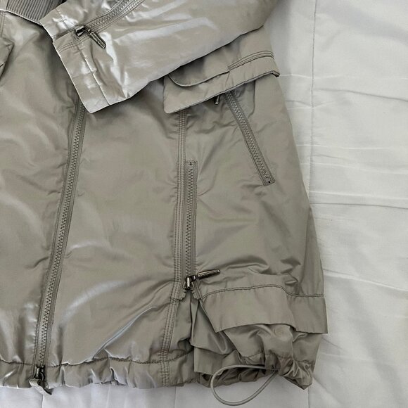 Airfield Winter Coat - matte satin light grey - size Medium - Picture 14 of 17